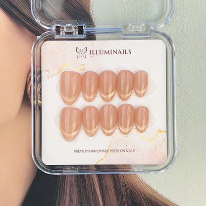 M19 French Glow Cat Eye