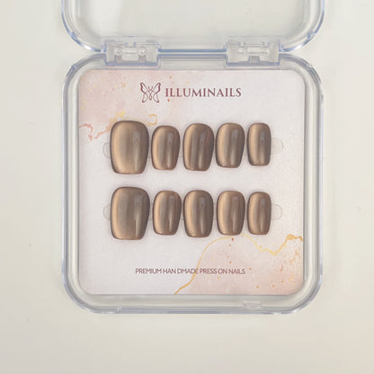 N04 Deep Mocha Cat Eye