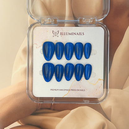 N41 Sapphire Blue Cat Eye