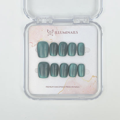 N43 Emerald Green Cat Eye