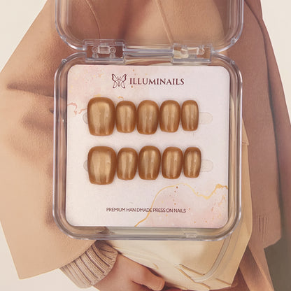 N67 Chestnut Caramel Cat Eyes