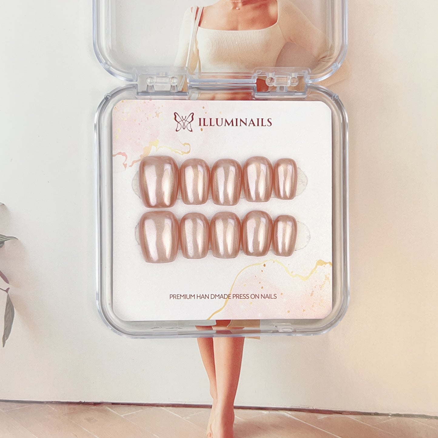 N33 Nude Pink Cat Eye Glaze