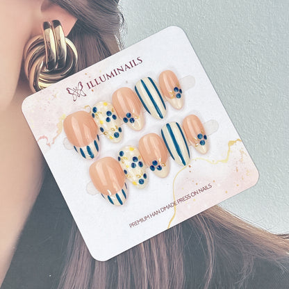 Blueberry Picnic press-on nails, alternate product view 3