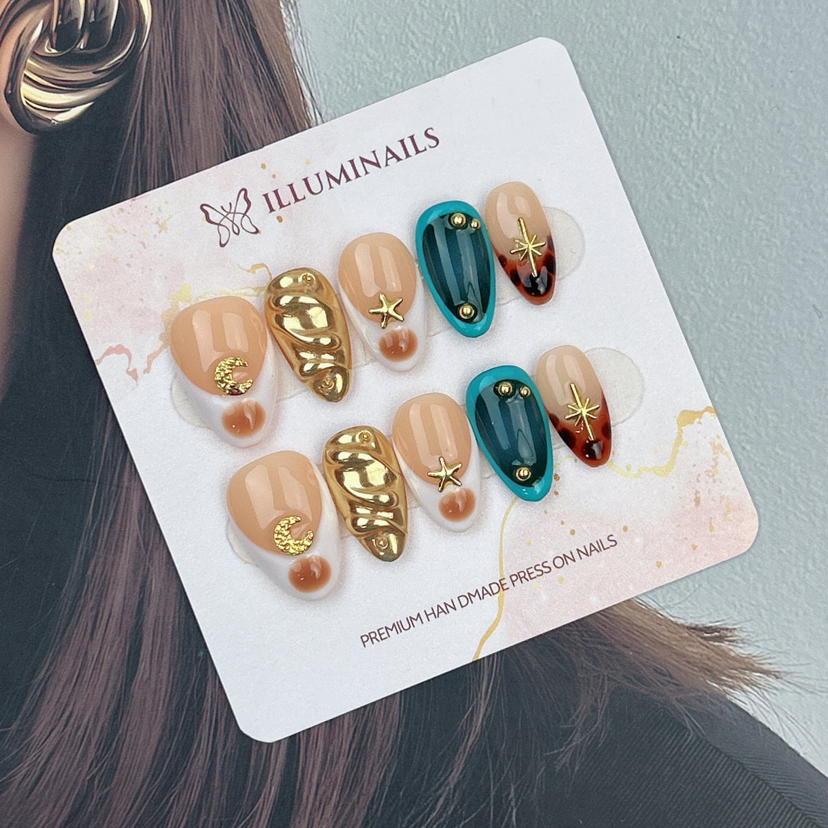 Luna Gold press-on nails, main product view