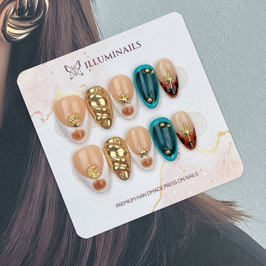 Luna Gold press-on nails, main product view