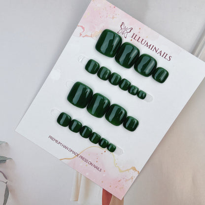 Forest Green solid press-on toenails from the Essential Pedi Collection