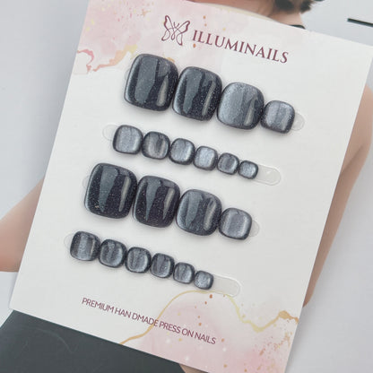 Moonlit Silver glitter cat-eye press-on toenails