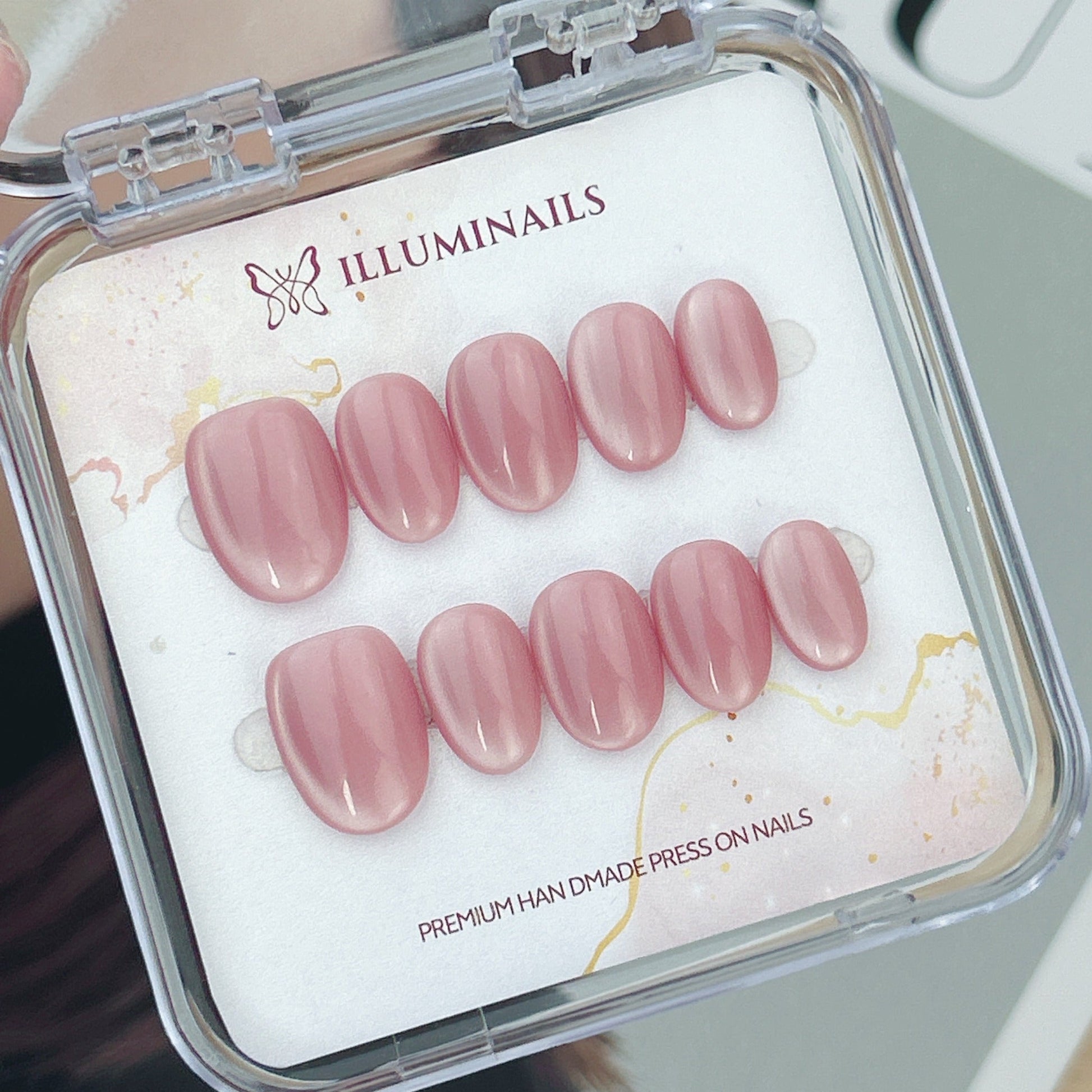 Pink Lady rose pink cat eye press-on nails in Short Round shape