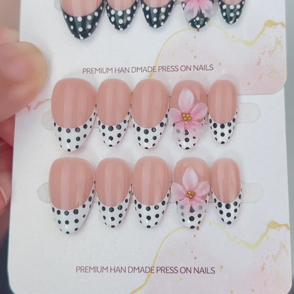 Polka Petal