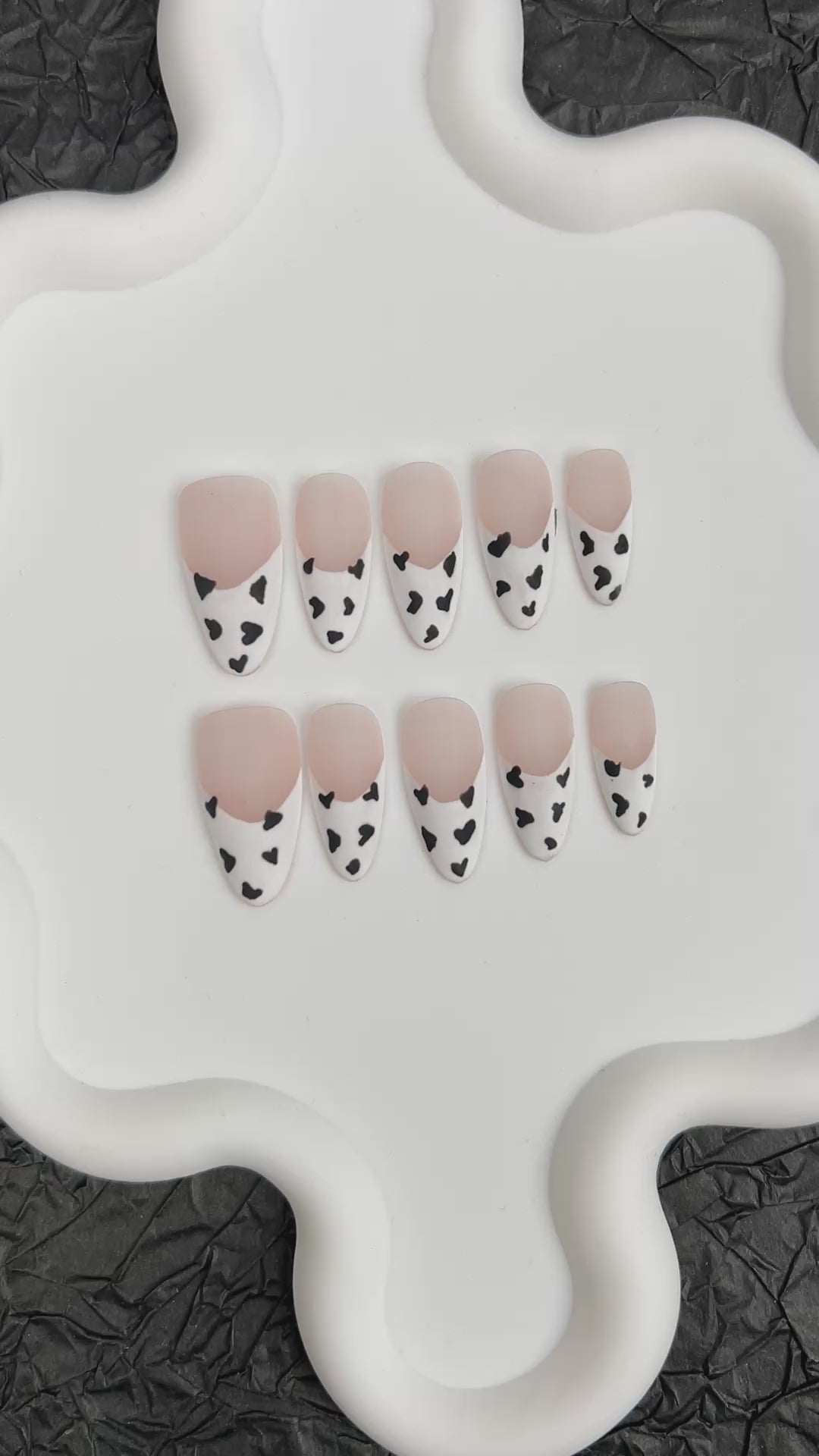 Cow Hearts -Illuminails